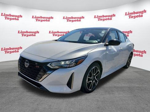 Used 2024 Nissan Sentra SR w/ Trunk Package image 23