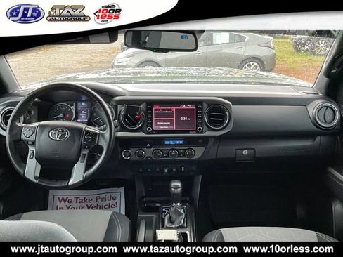 Used 2021 Toyota Tacoma TRD Off-Road w/ Technology Package AWD/4WD image 16