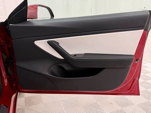 Used 2020 Tesla Model 3 Long Range image 33