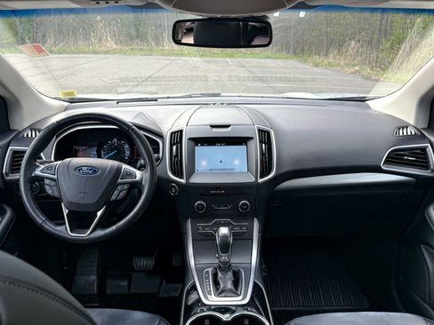 Used 2018 Ford Edge SEL w/ Equipment Group 201A AWD/4WD image 22