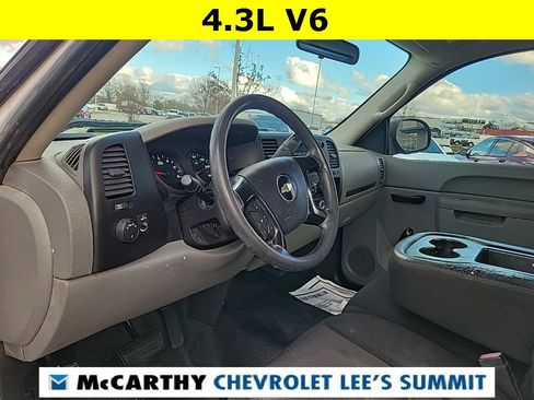 Used 2011 Chevrolet Silverado 1500 W/T image 16