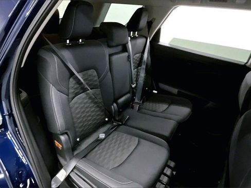 Used 2024 Nissan Pathfinder SV image 22