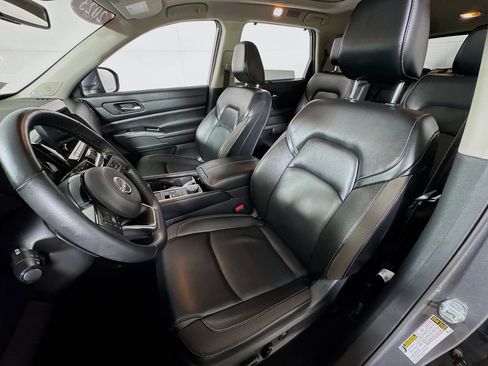 Used 2023 Nissan Pathfinder SL w/ SL Premium Package AWD/4WD image 16