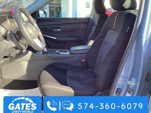Used 2025 Nissan Sentra SR FWD image 11