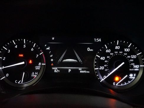 Used 2021 Toyota Highlander XLE FWD image 15