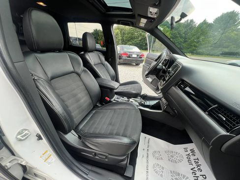 Used 2019 Mitsubishi Outlander SEL AWD/4WD image 13