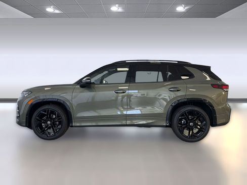 New 2026 Volkswagen Tiguan SE R-Line FWD image 2