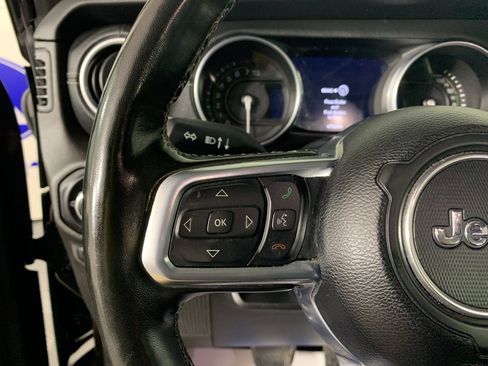 Used 2022 Jeep Wrangler Unlimited Sahara w/ Cold Weather Group image 19