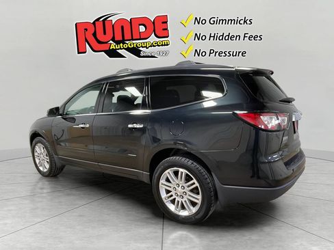 Used 2015 Chevrolet Traverse LT w/ Style and Technology Package FWD image 4