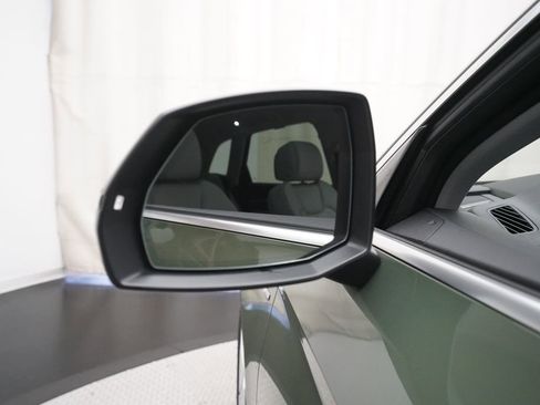 Used 2023 Audi Q5 2.0T Prestige w/ Prestige Package image 15