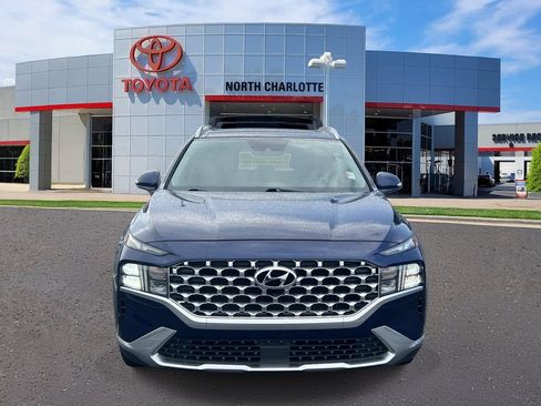 Used 2022 Hyundai Santa Fe SEL w/ Convenience + Premium Package FWD image 2