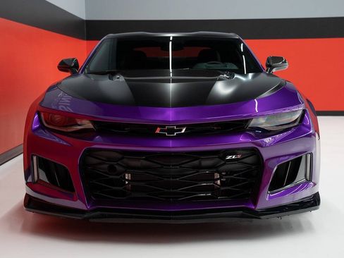 Used 2018 Chevrolet Camaro ZL1 RWD image 19