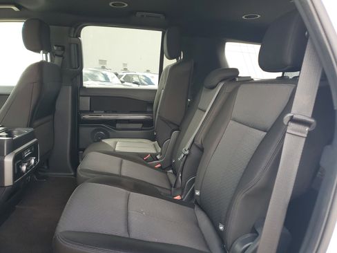 Used 2020 Ford Expedition XLT image 13