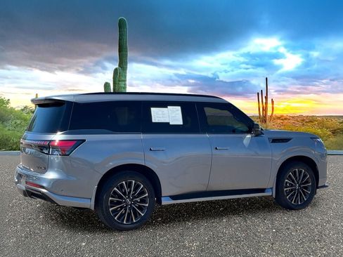 Certified 2026 INFINITI QX80 4WD w/ Sport Exterior Package image 5
