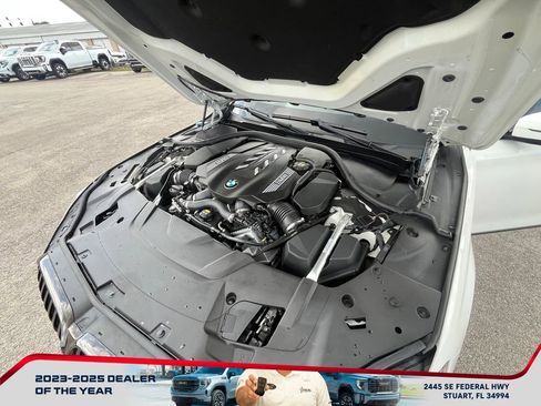 Used 2022 BMW 750i xDrive 750i xDrive w/ Executive Package image 22