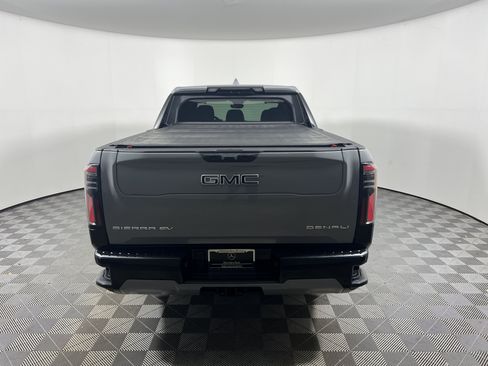 Used 2025 GMC Sierra EV Denali AWD/4WD image 4