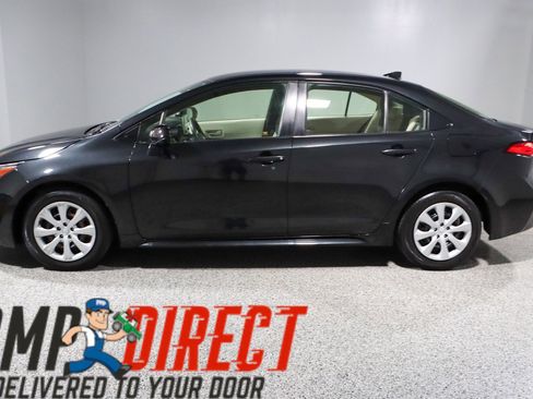 Used 2020 Toyota Corolla LE FWD image 10