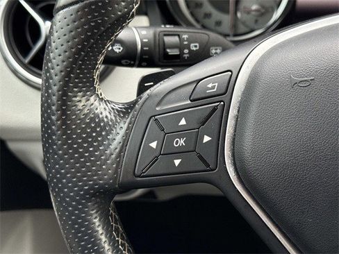 Used 2015 Mercedes-Benz GLA 250 4MATIC image 23