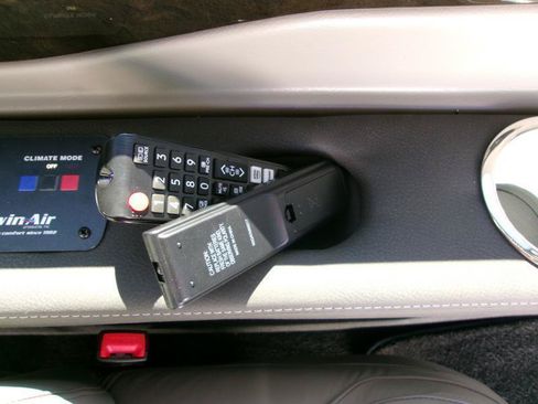 Used 2025 Mercedes-Benz Sprinter 2500 image 11
