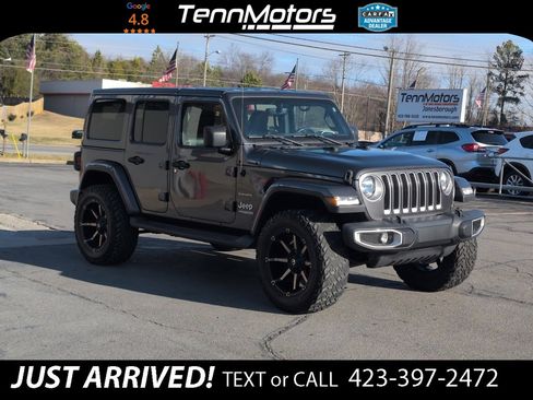 Used 2018 Jeep Wrangler Unlimited Sahara image 3