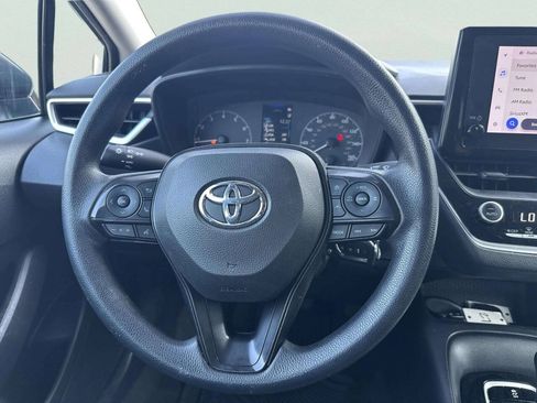 Used 2023 Toyota Corolla LE FWD image 9