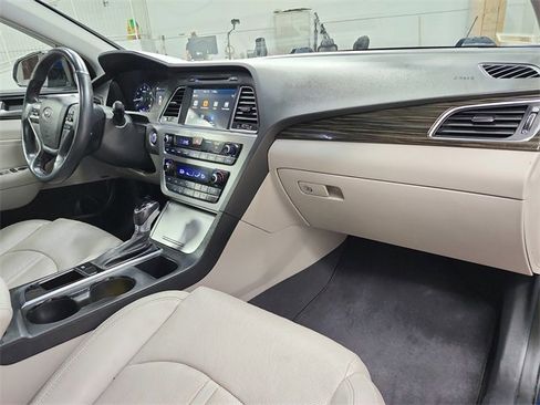 Used 2016 Hyundai Sonata Limited w/ Option Group 04 image 42