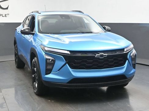 New 2026 Chevrolet Trax LT w/ Sunroof Package FWD image 29