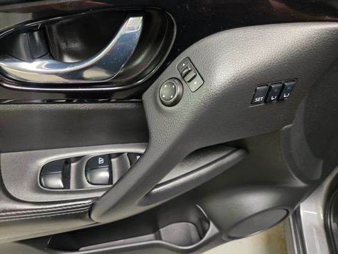 Used 2021 Nissan Rogue Sport SL w/ Premium Package AWD/4WD image 16