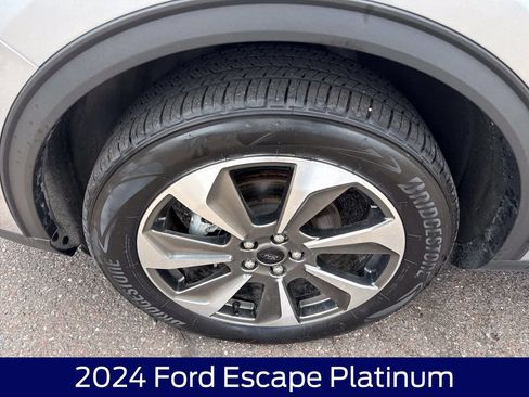 Used 2024 Ford Escape Platinum AWD/4WD image 11