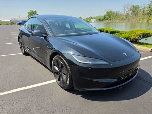 Used 2024 Tesla Model 3 Long Range AWD/4WD image 16