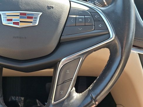 Used 2018 Cadillac XT5 Luxury w/ Driver Awareness Package AWD/4WD image 21