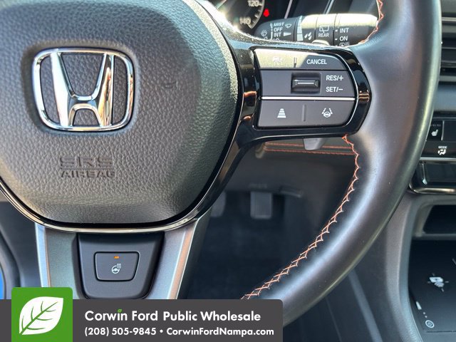 Used 2025 Honda Pilot TrailSport image 17