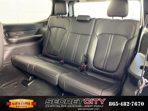 New 2026 Jeep Grand Wagoneer 4WD image 30