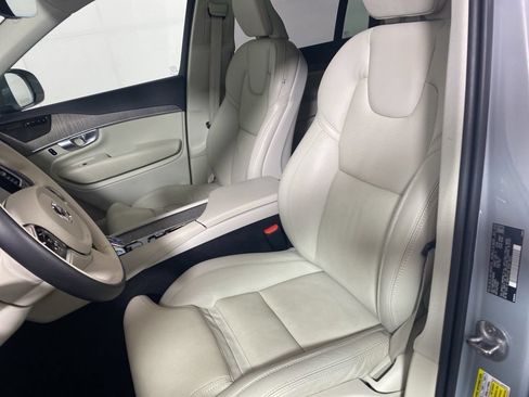 Used 2024 Volvo XC90 B6 Ultimate w/ Protection Package Premier AWD/4WD image 12