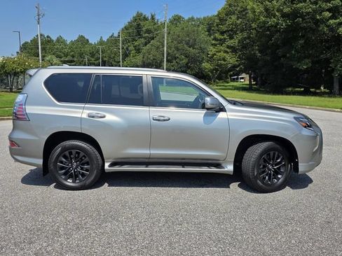 Used 2021 Lexus GX 460 Premium w/ Premium Package AWD/4WD image 39