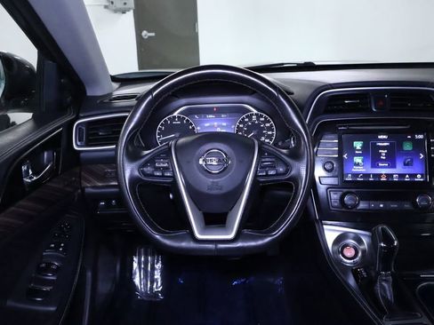 Used 2017 Nissan Maxima Platinum w/ Interior Lighting Package image 19