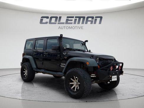 Used 2012 Jeep Wrangler Unlimited Sport w/ Connectivity Group AWD/4WD image 7