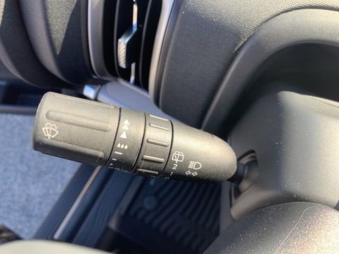 New 2025 Ford Expedition Active image 29