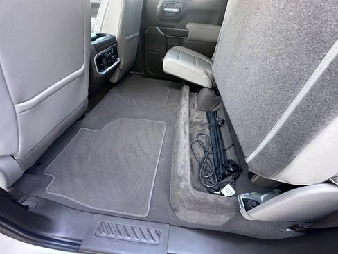 Used 2021 GMC Sierra 1500 SLT image 21