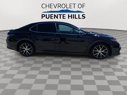 Used 2022 Toyota Camry SE w/ Convenience Package FWD image 9