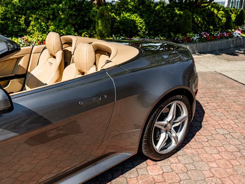 Used 2016 Aston Martin V8 Vantage S RWD image 47