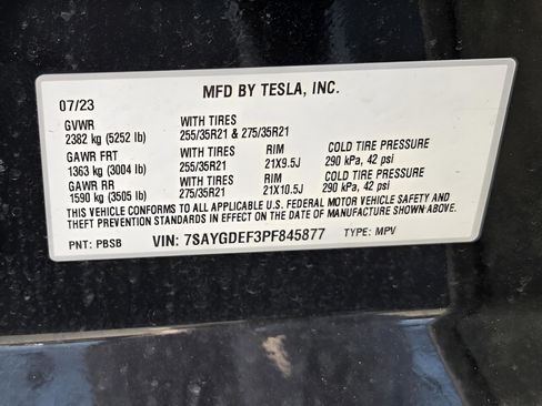 Used 2023 Tesla Model Y Performance image 28