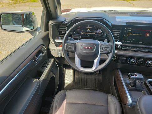 Used 2024 GMC Sierra 1500 SLT w/ SLT Premium Plus Package AWD/4WD image 19