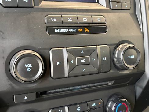 Used 2018 Ford F150 XL w/ Equipment Group 101A Mid AWD/4WD image 16