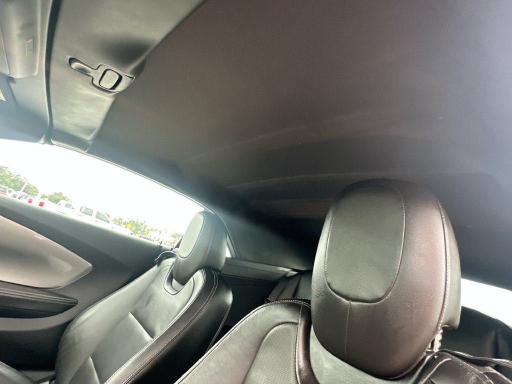 Used 2015 Chevrolet Camaro LT RWD image 10
