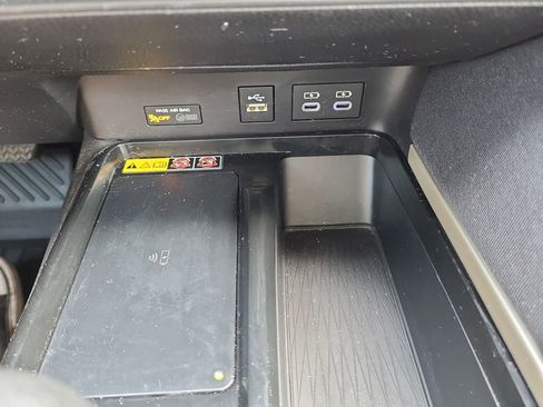 Used 2025 Toyota Camry LE FWD image 24