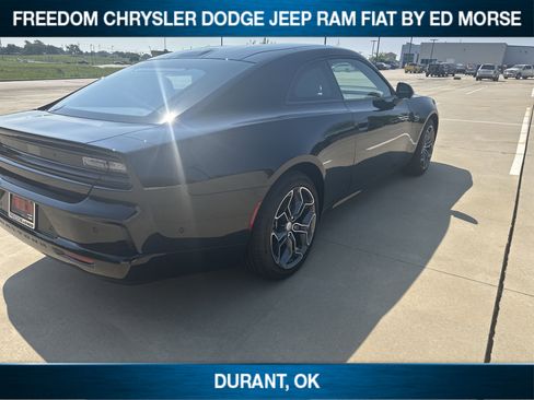 New 2025 Dodge Charger R/T w/ Plus Group image 7