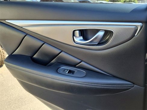Used 2015 INFINITI Q50 Premium image 19