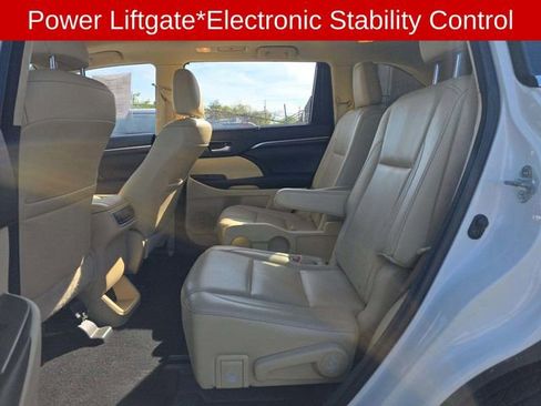 Used 2015 Toyota Highlander Limited Platinum AWD/4WD image 10