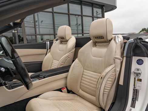Used 2013 Mercedes-Benz SL 550 image 15